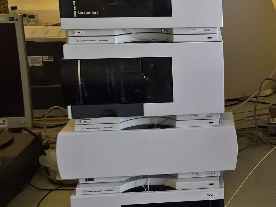 HPLC pump, autosampler and column compartment